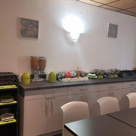 Access 2* Strasbourg